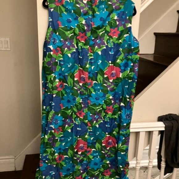 Hawaiian Dress, but Subtle (and Plus) - Picture 2 of 4